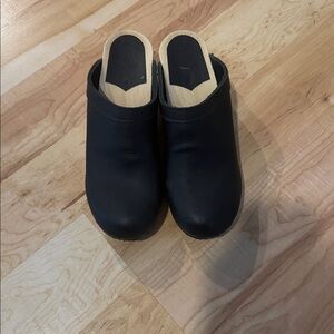 No. 6 Old School Clog on Mid Heel in Black